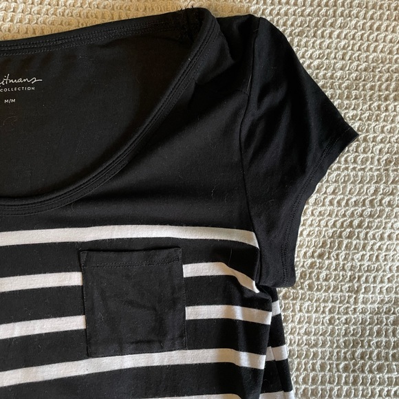 Reitmans Black and White Stripe T Shirt Size Medium - Picture 3 of 4